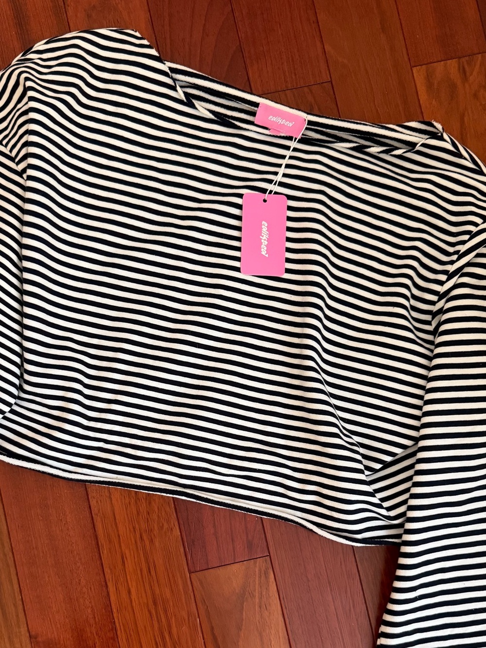 EDIKTED ✨ - Aveline Off Shoulder Light Sweatshirt